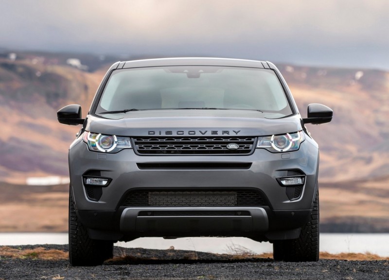 Вид спереди Land Rover Discovery Sport