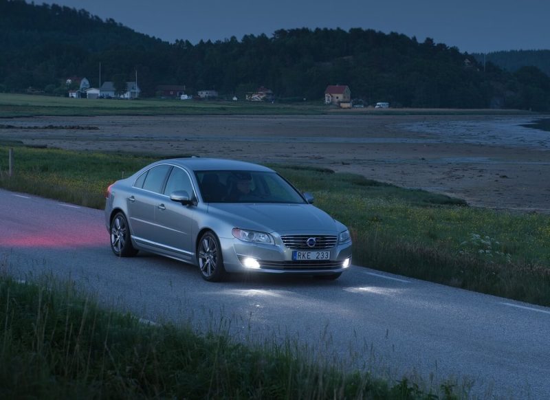 Фото Volvo S80