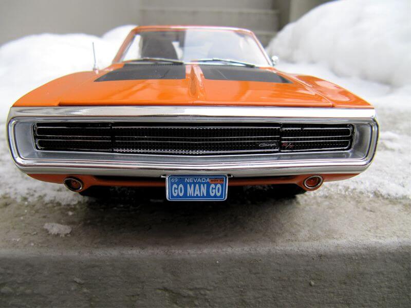 Dodge Charger R/T фото закрытые фары