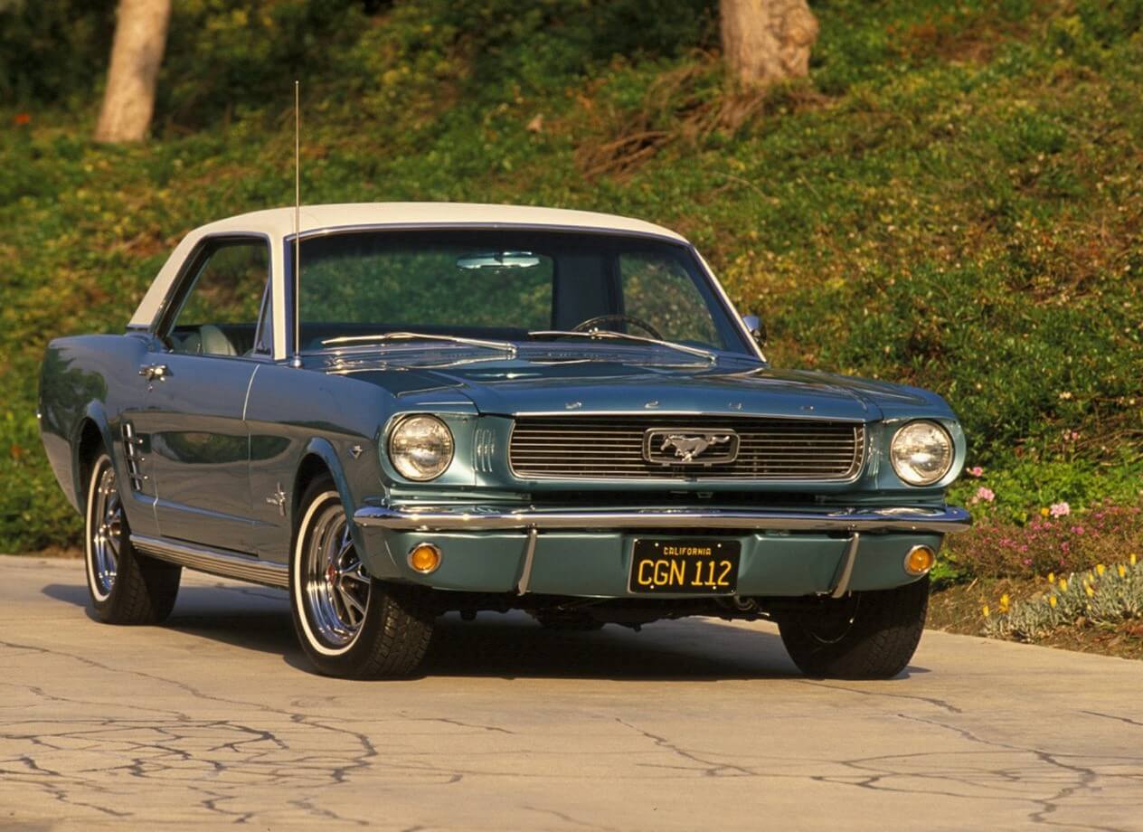 Старый Форд Мустанг 1966