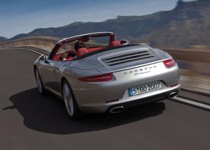 Porsche 911 Carrera Cabriolet вид сзади