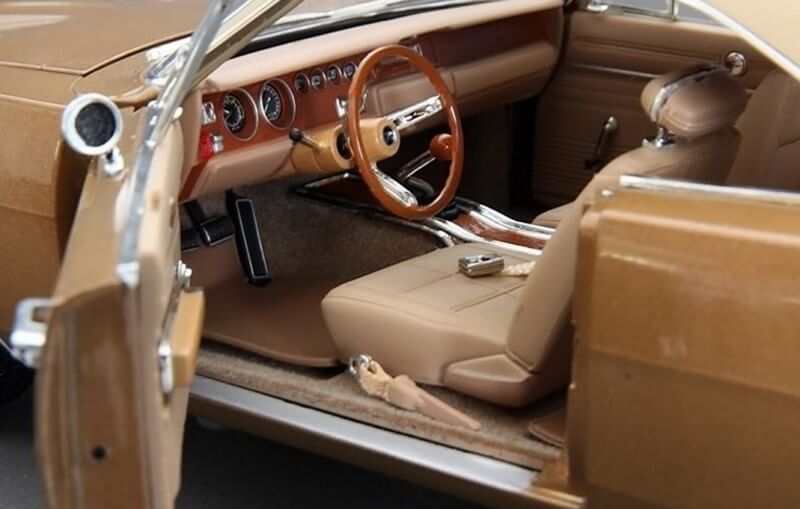 Dodge Charger салон