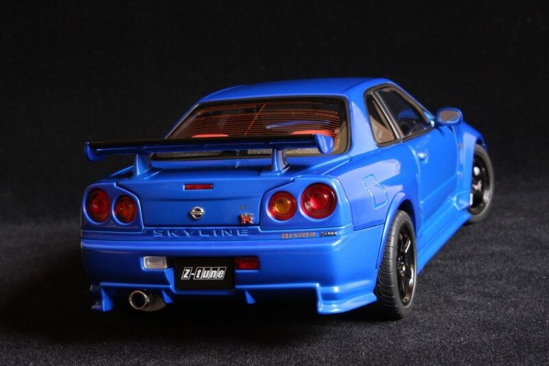 Nissan R34 NISMO Skyline GT-R фото сзади