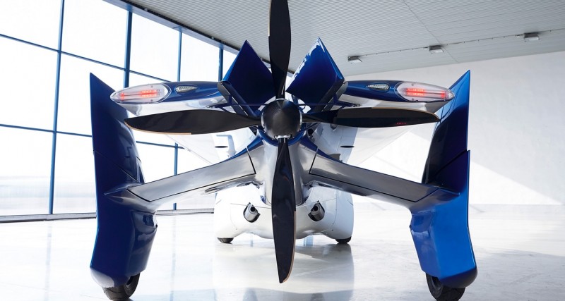 AeroMobil вид сзади