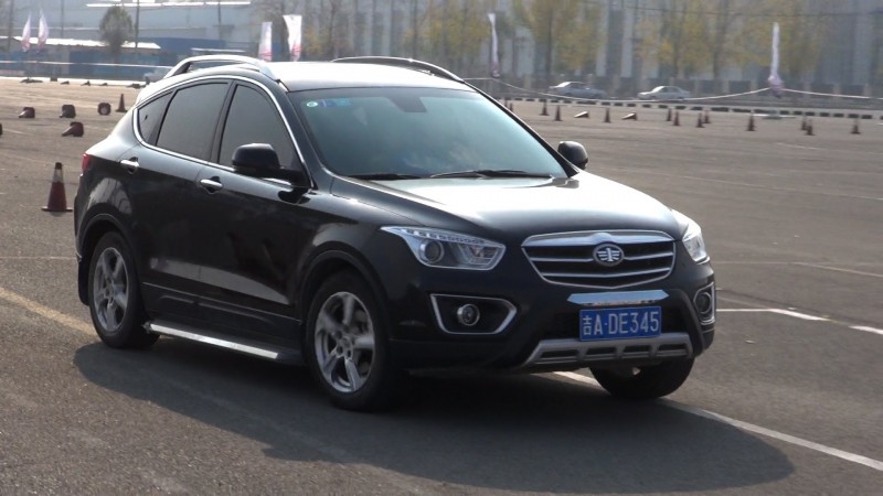FAW Besturn X80 FAW Besturn X80 автомобиль