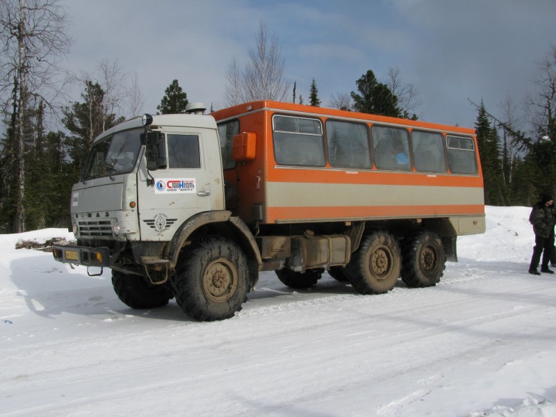 КАмАЗ 4208