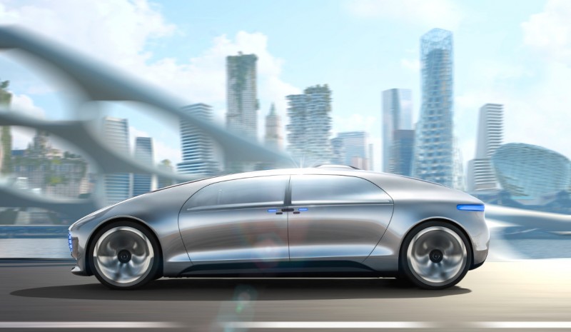 Mercedes- Benz F015 вид сбоку