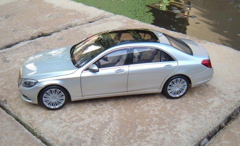 Mercedes-Benz W222 вид сбоку