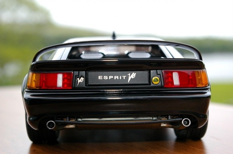 Lotus Esprit вид сзади