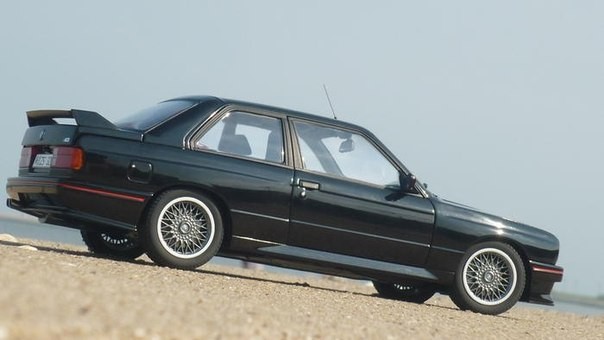 Автомобильная модель BMW M3 E30 Sport Evolution 