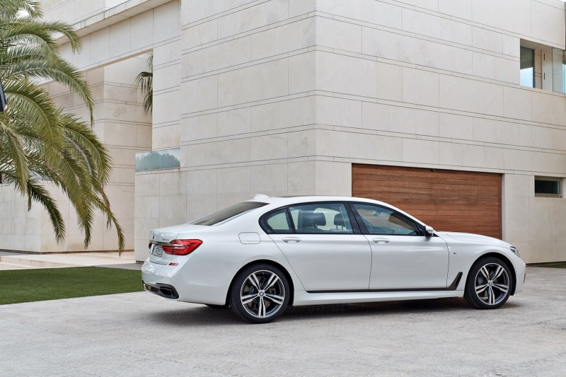 BMW 7 Series 2015 года