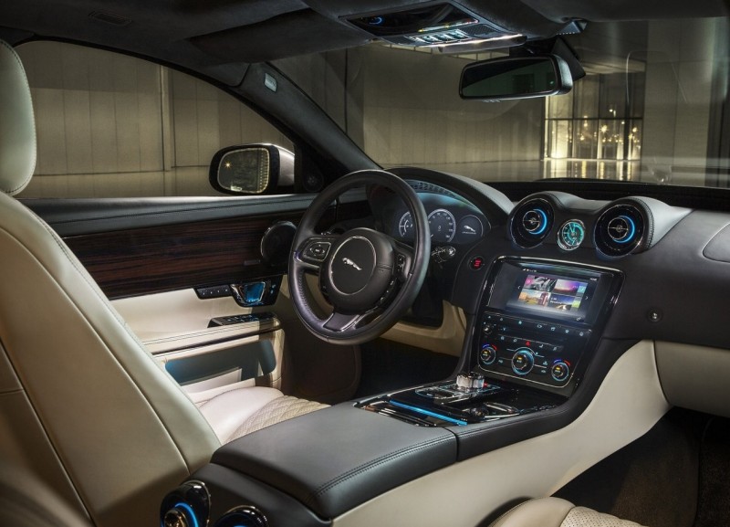 Jaguar XJ фотография салона