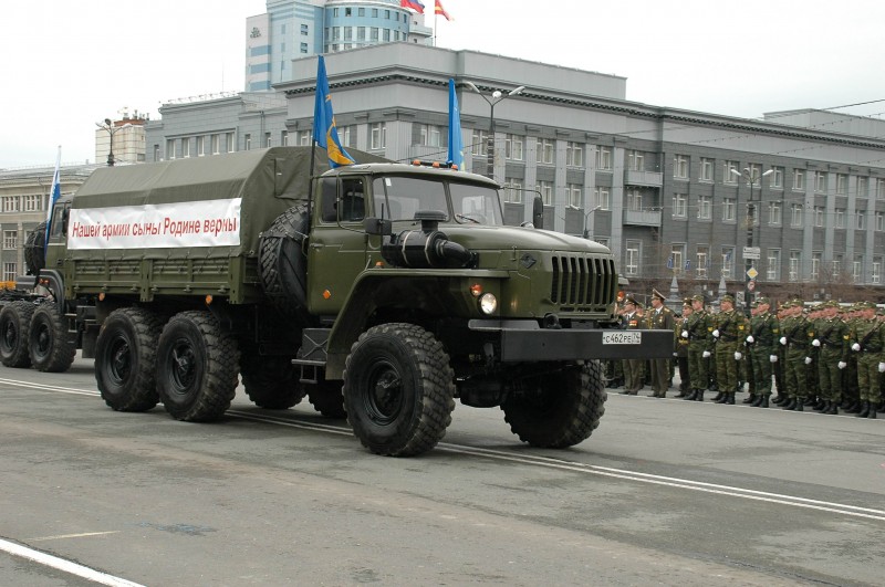 Урал-4320 армейский грузовик