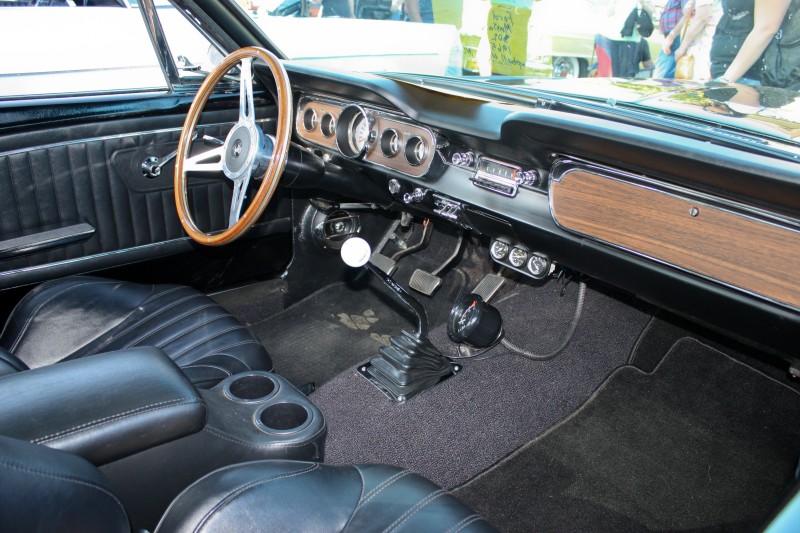 Ford Mustang Fastback интерьер