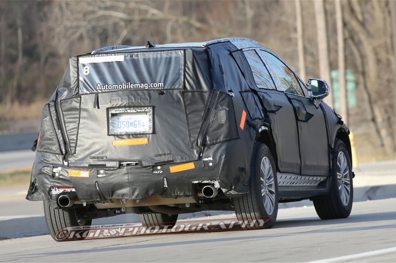 Автомобиль Cadillac XT5