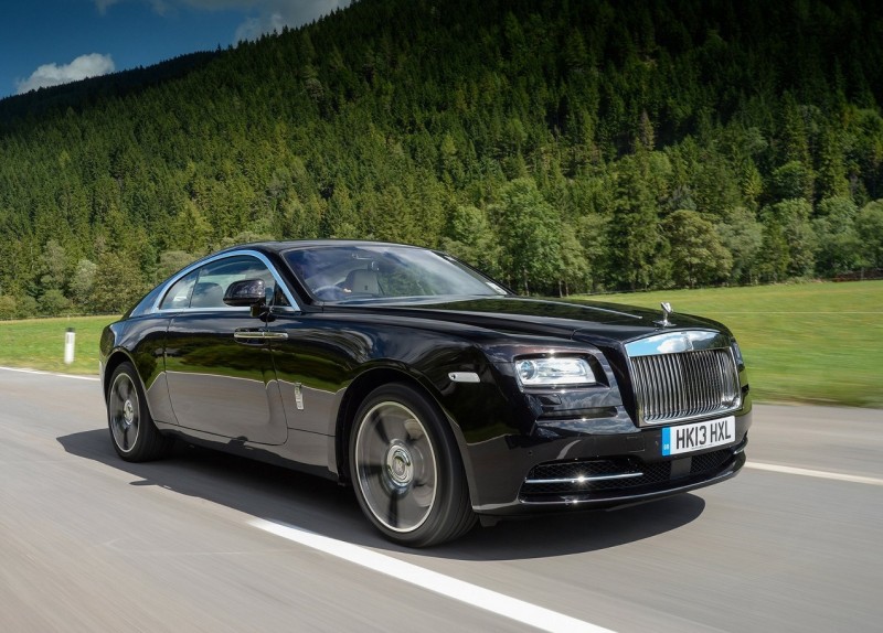 Rolls-Royce показал свою «темную сторону»