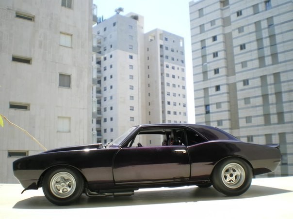 Вид сбоку Chevrolet Camaro Drag
