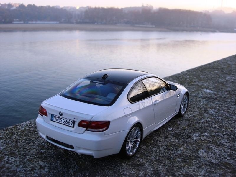 BMW M3 E92 вид сзади