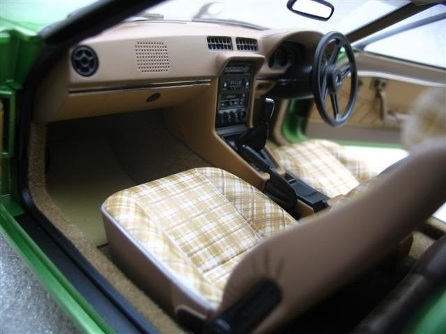 Салон Mazda RX 7 Savanna 
