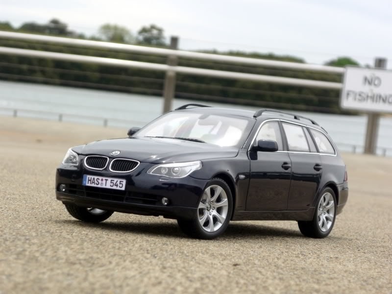 BMW 545i Touring фотография 