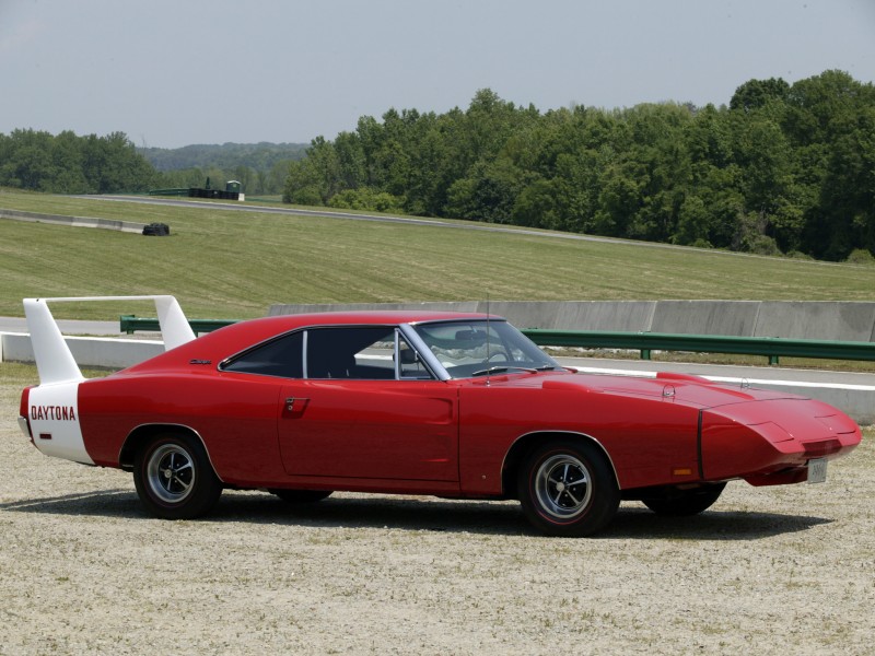 Dodge Charger Daytona спорткар