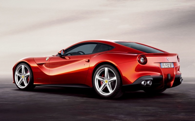 Фотография Ferrari F12 Berlinetta