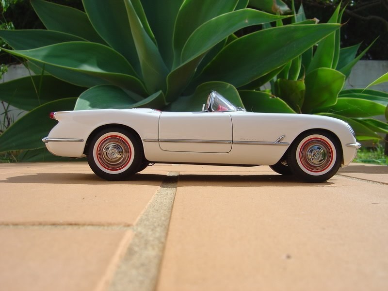 Вид сбоку Chevrolet Corvette С1