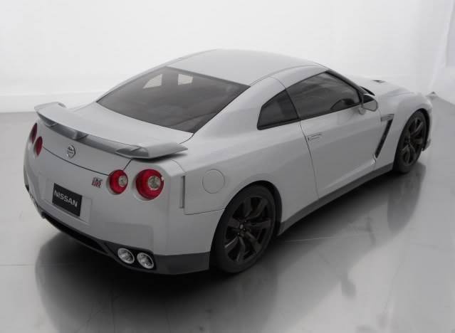 Авто Nissan Gt-R R35 