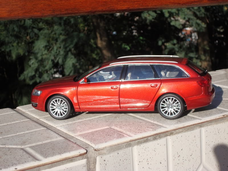 Вид сбоку Audi A6 Avant 3.2 Quattro 