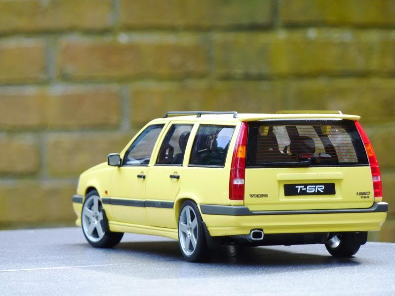 Вид сзади Volvo 850 T-5R