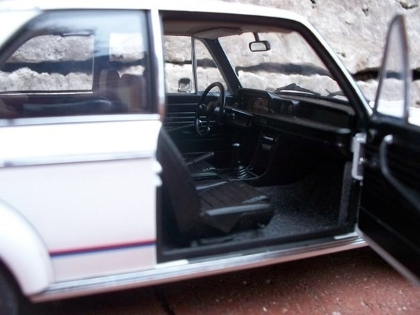 BMW 2002 turbo салон