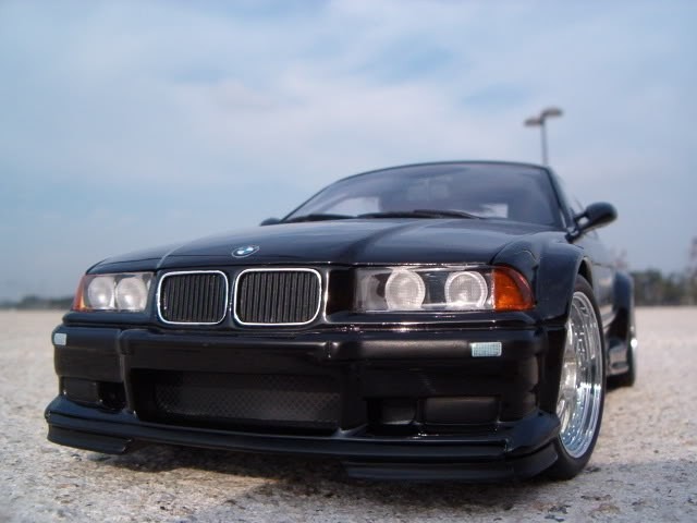 Вид спереди Bmw M3 GTR 