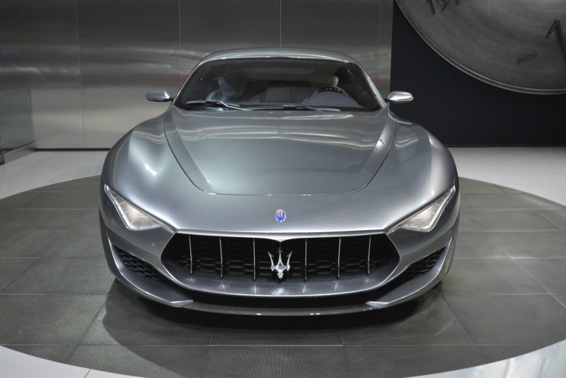 Maserati Alfieri вид спереди