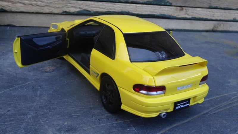 Фотография Subaru Impreza 22b WRX STI