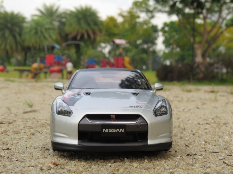 Nissan GT-R R35 Nismo вид спереди
