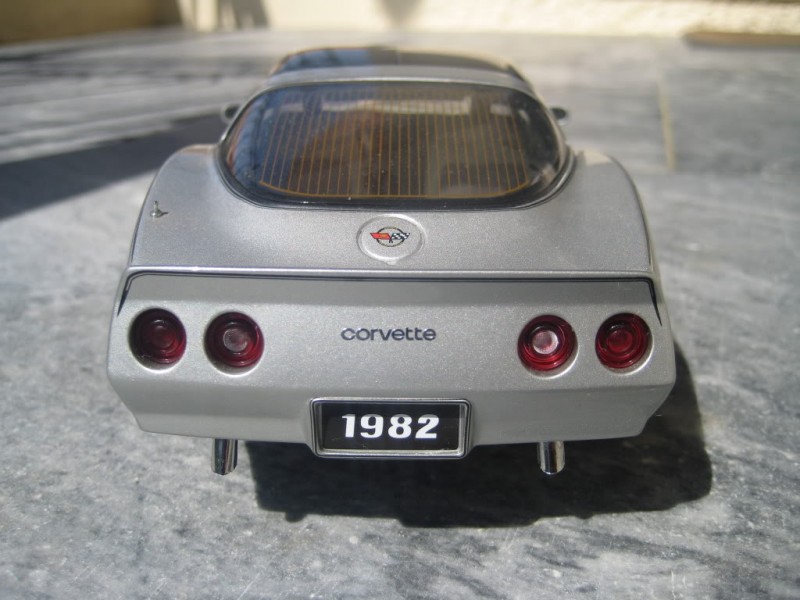 Chevrolet Corvette вид сзади