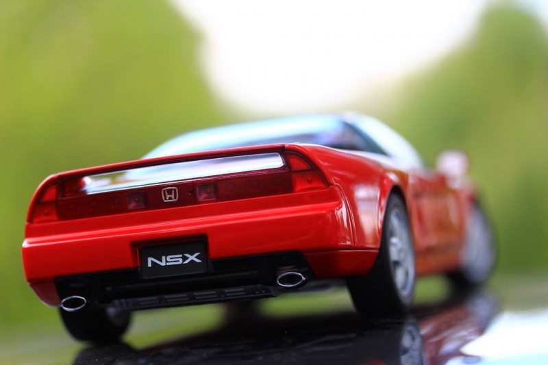 Нonda NSX вид сзади
