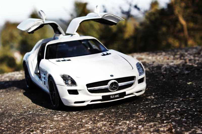 Mercedes-Benz SLS AMG вид спереди