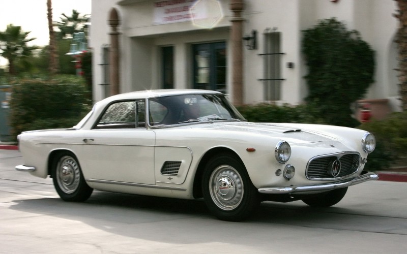 Автомобиль Maserati Quattroporte VI