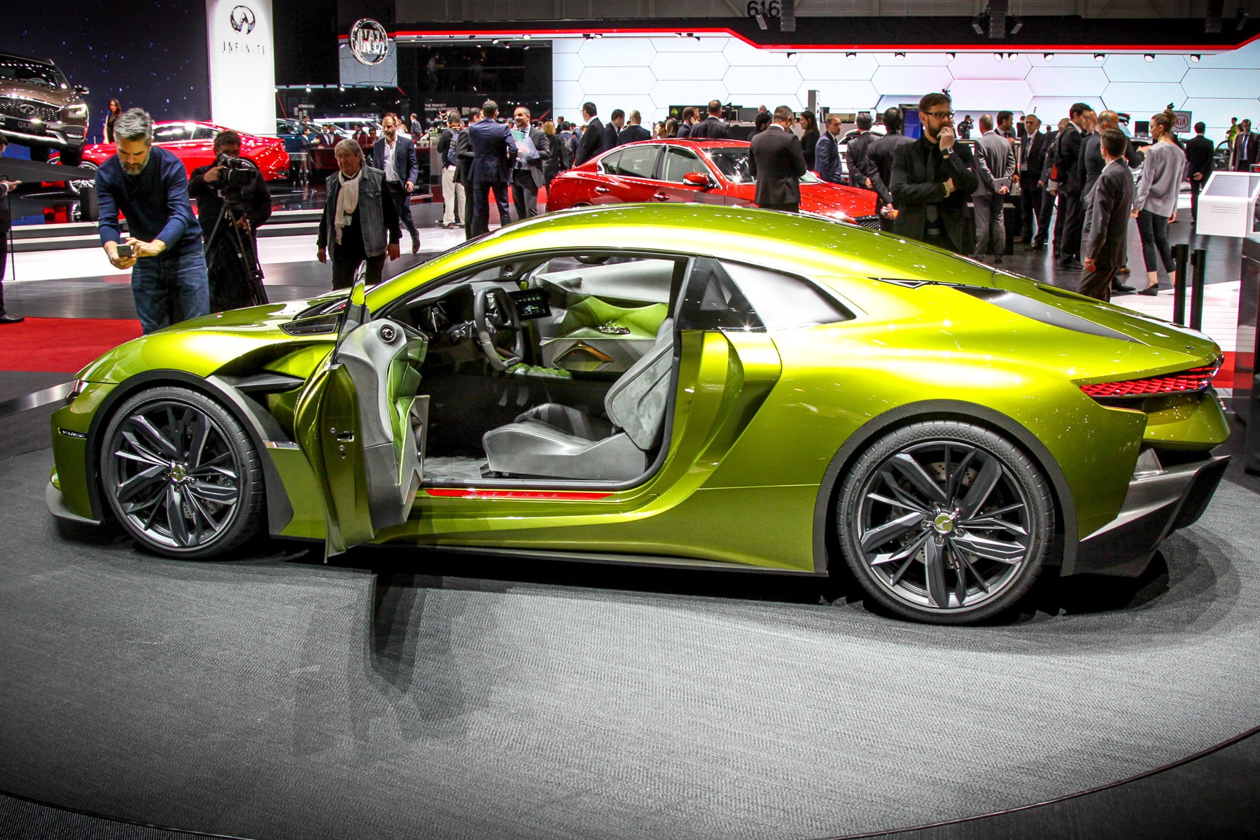 Фото DS E-Tense Concept