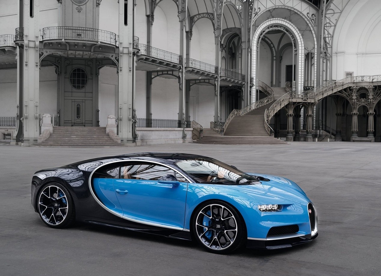 Bugatti Chiron фото