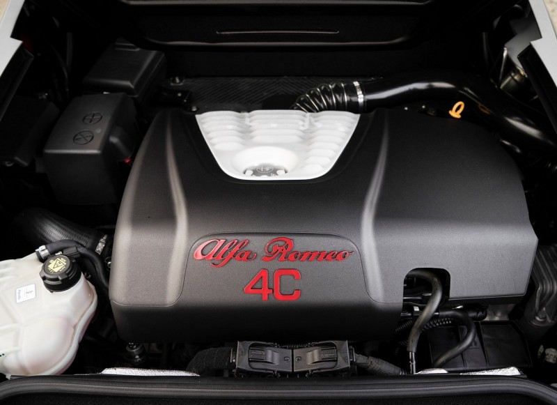 Alfa Romeo 4C Spider двигатель