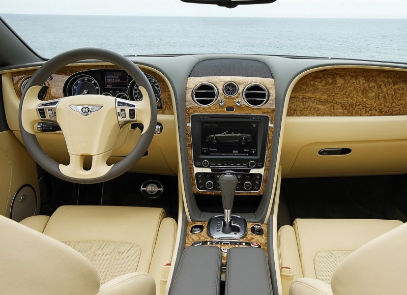 Bentley Continental GTC интерьер
