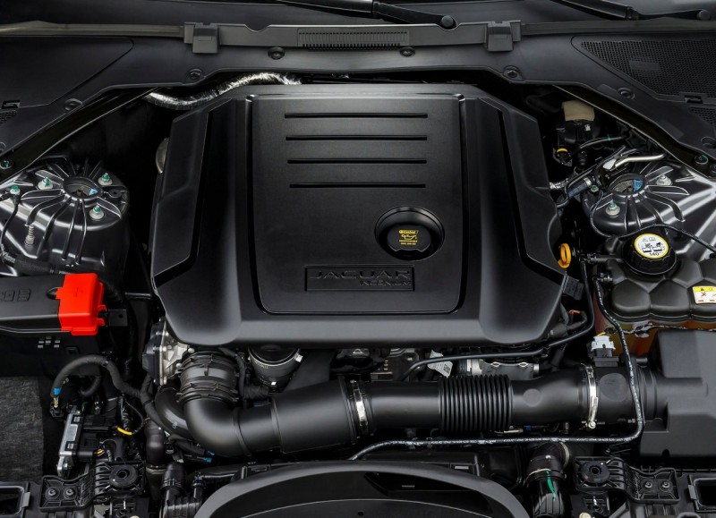 Jaguar XE двигатель