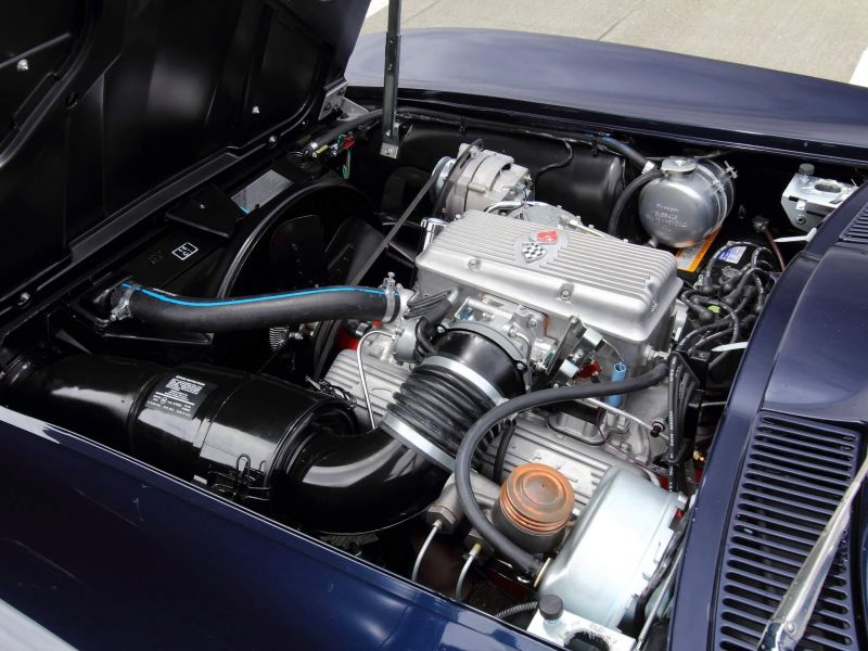 Chevrolet Corvette C2 StingRay двигатель