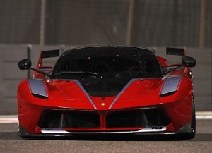 Ferrari FXX K вид спереди