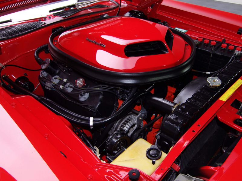 Plymouth Hemi Cuda фото двигателя