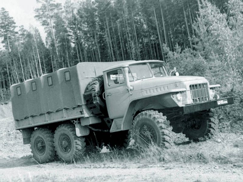 Урал-375 грузовой автомобиль