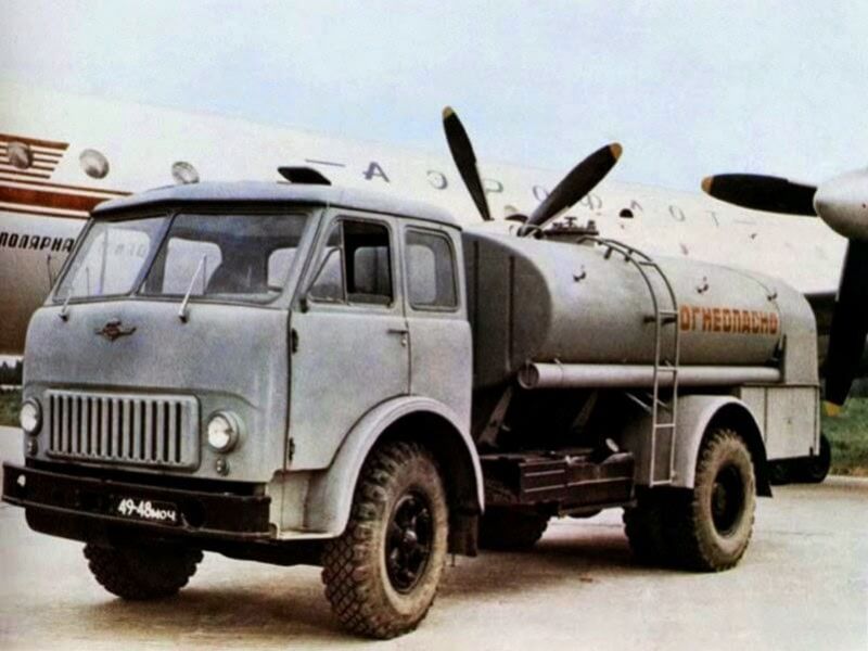 МАЗ-500 бензовоз