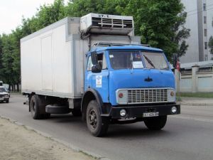 МАЗ-5334 автомобиль